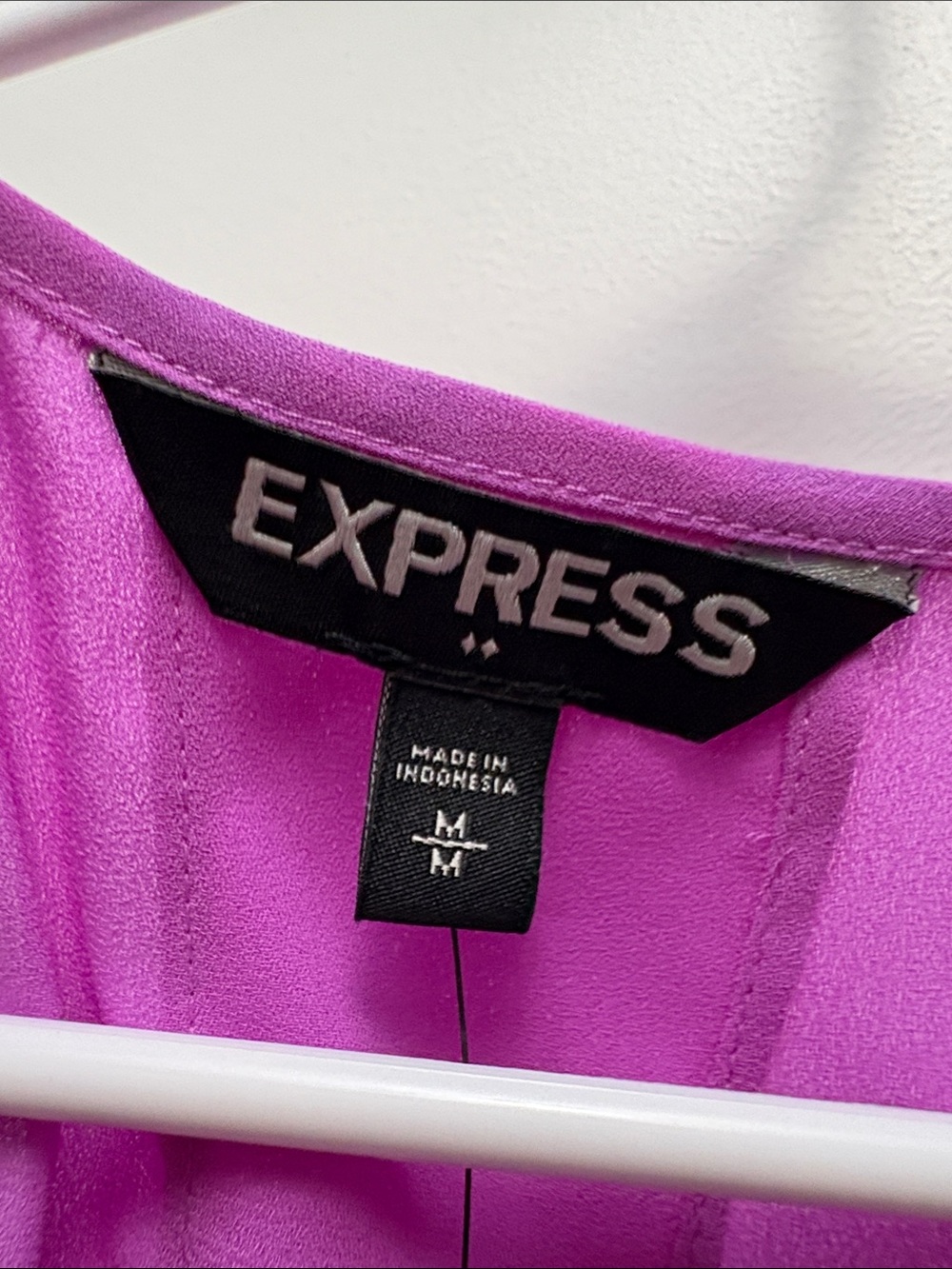 NWT Express Purple Twist Knot Open Back Sleeveless Blouse Top Medium - Picture 3 of 5